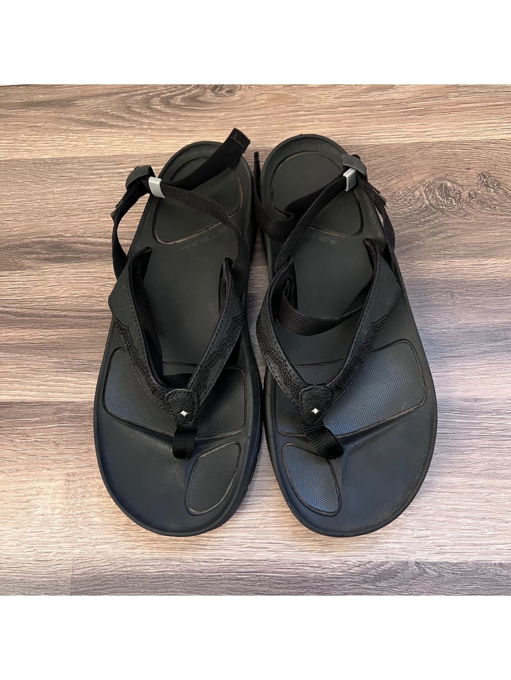 Astral Black strappy thong sport sandals women's size 8